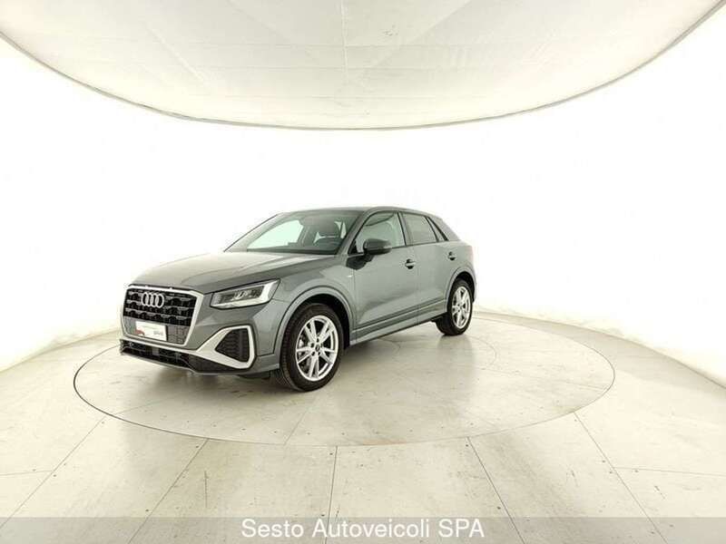 Grigio Usata 2023 Audi Q2 S-Line SUV | 27.900 € (Ottimo prezzo) - Immagine 1/4