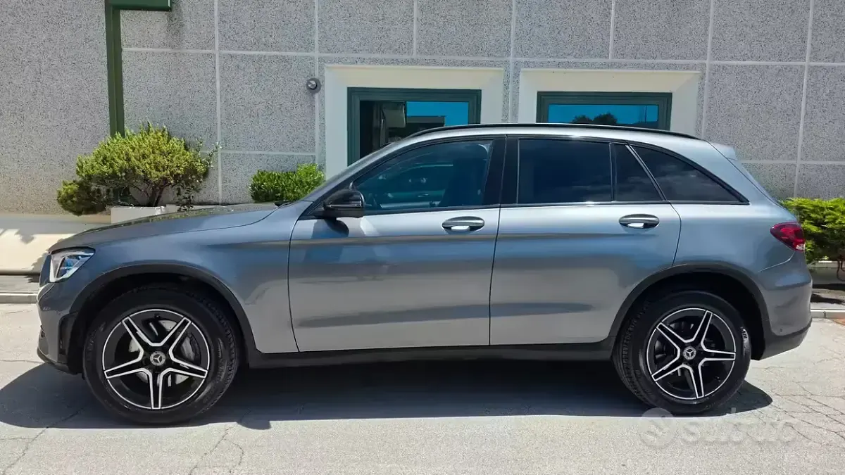 Usata Mercedes GLC200 Premium Plus 163 CV (119 kW) 2022 Grigio SUV