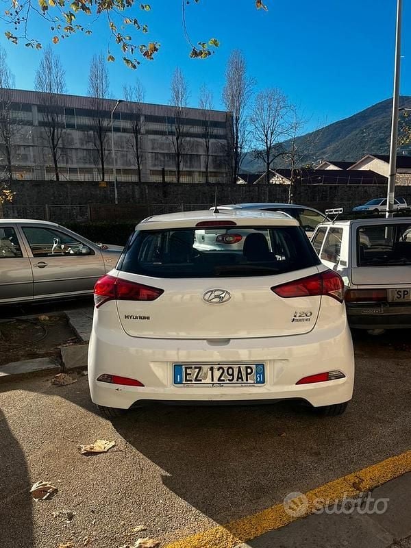 Usata Hyundai i20 85 CV (62 kW) 2015 Berlina