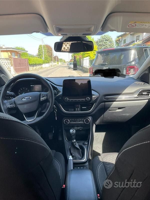 Usata Ford Puma 125 CV (91 kW) 2023 Grigio Berlina