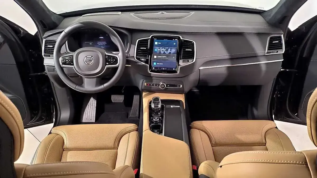 Usata Volvo XC90 184 CV (135 kW) 2024 Nero SUV