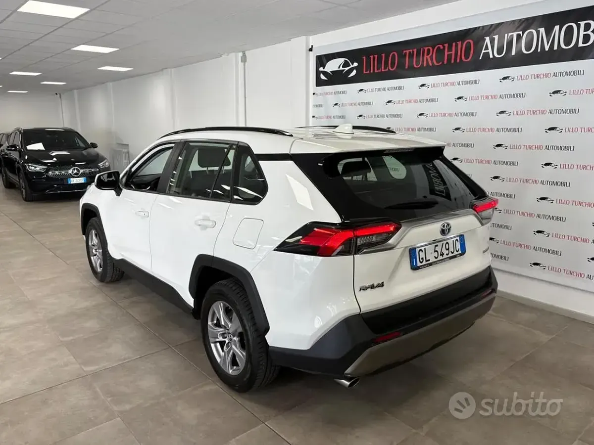 Usata Toyota RAV4 Hybrid Business Edition 178 CV (130 kW) 2022 Bianco SUV