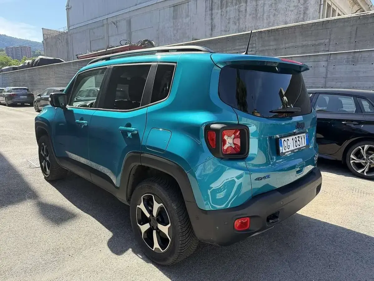 Usata Jeep Renegade Trailhawk 239 CV (175 kW) 2022 Blu/azzurro SUV