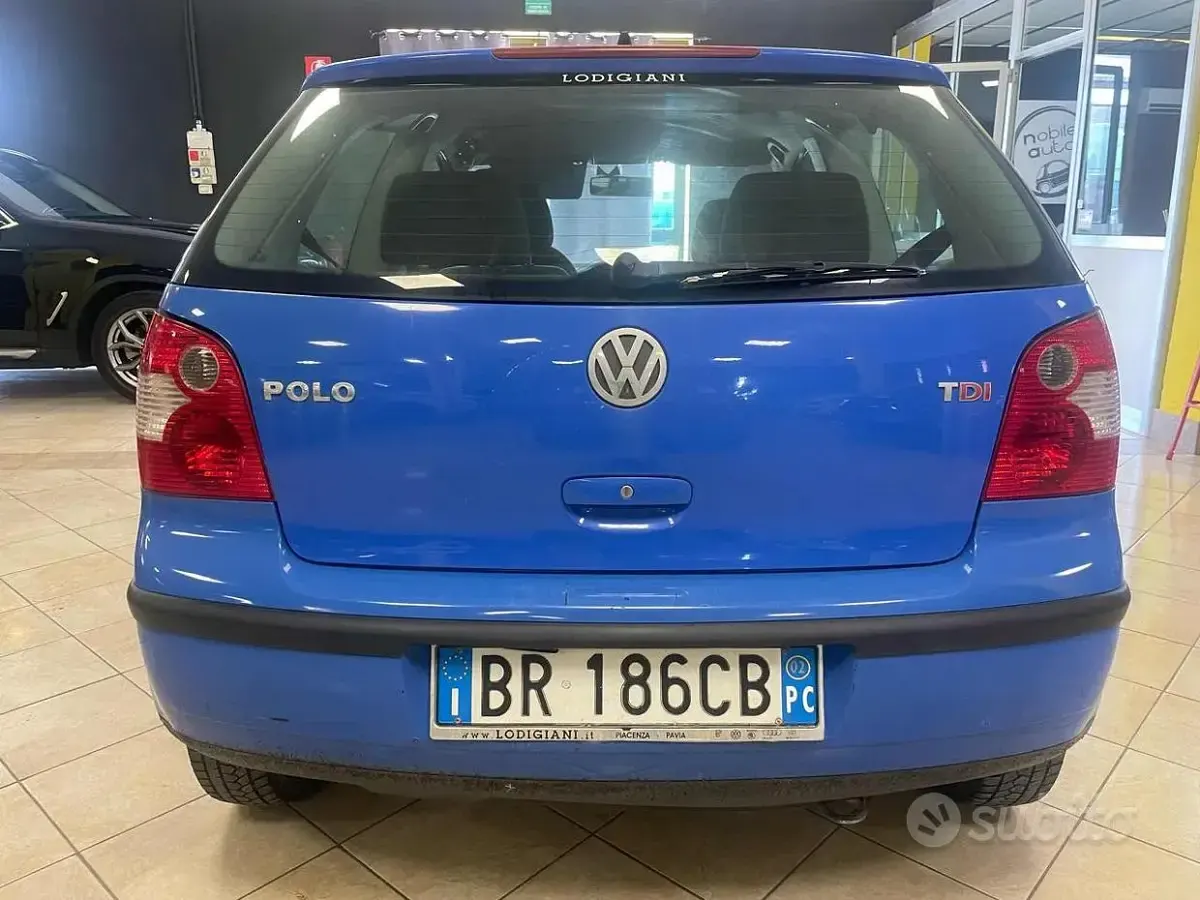 Usata VW Polo Trendline 75 CV (55 kW) 2002 Bluazzurro Utilitaria