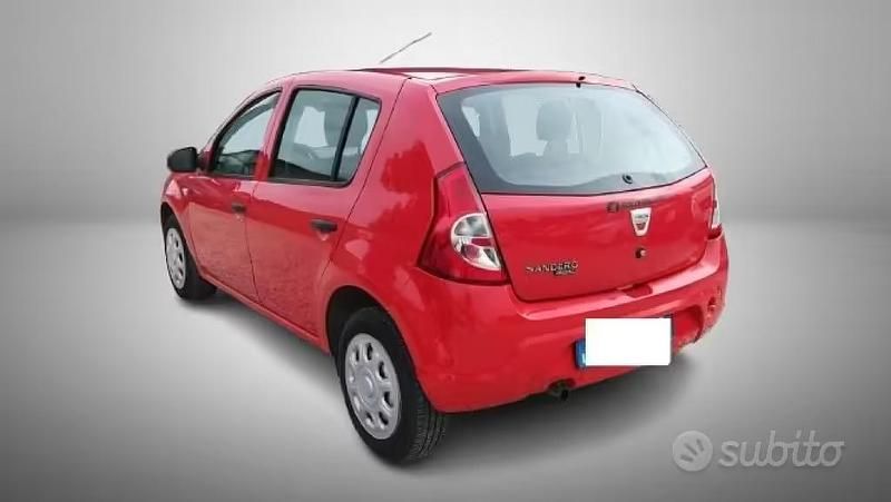 Usata Dacia Sandero 74 CV (54 kW) 2010 Rosso Berlina