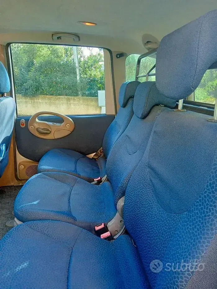 Usata Fiat Multipla 116 CV (85 kW) 2004 Grigio Monovolume