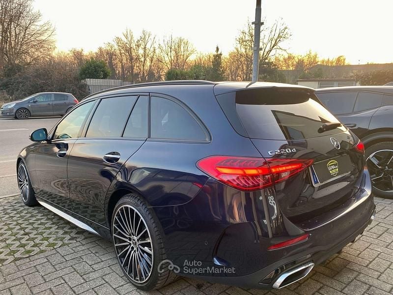 Usata Mercedes C220 Premium Plus 200 CV (147 kW) 2022 Blu/azzurro Station wagon