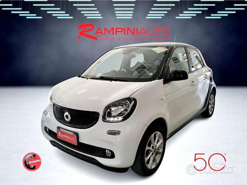 Begagnad Smart ForFour 70 HK (51 kW) 2016 Vit Halvkombi