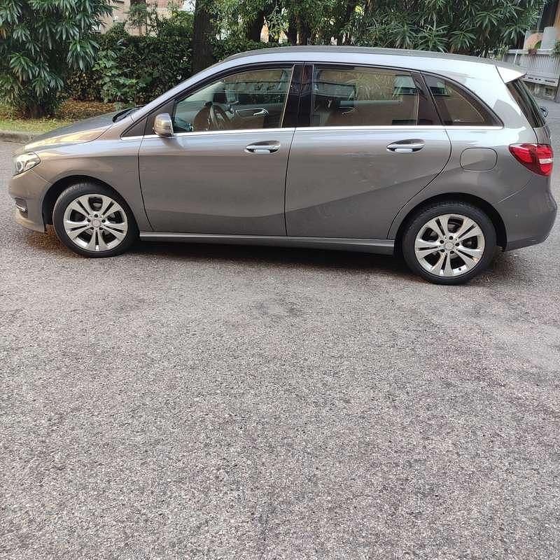 Usata Mercedes B180 109 CV (80 kW) 2016 Utilitaria