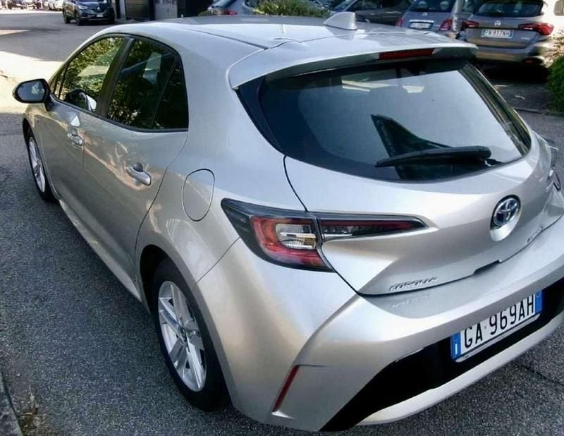 Usata Toyota Corolla Business Edition 98 CV (72 kW) 2020 Argento Berlina
