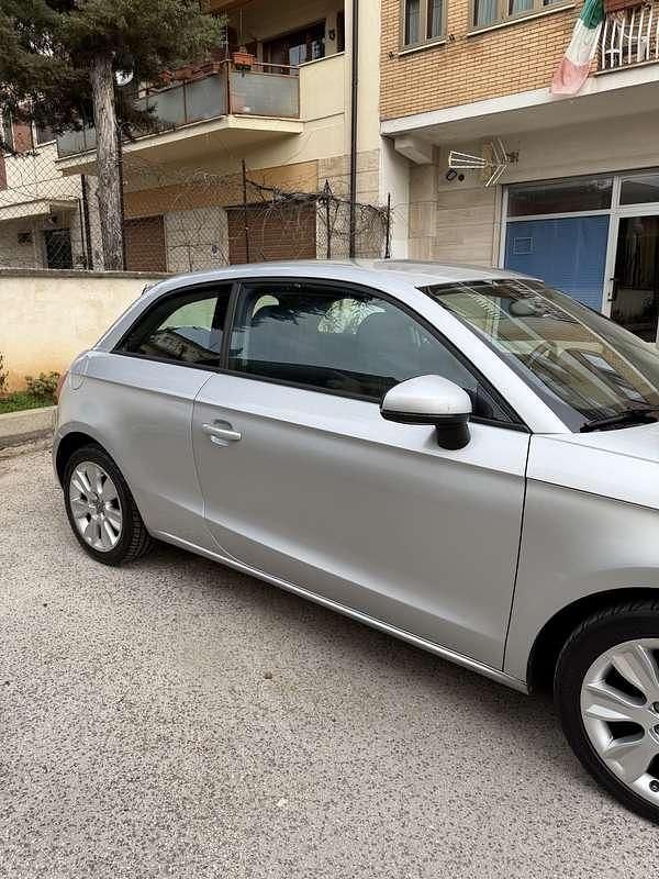 Usata Audi A1 Ambition 90 CV (66 kW) 2012 Utilitaria