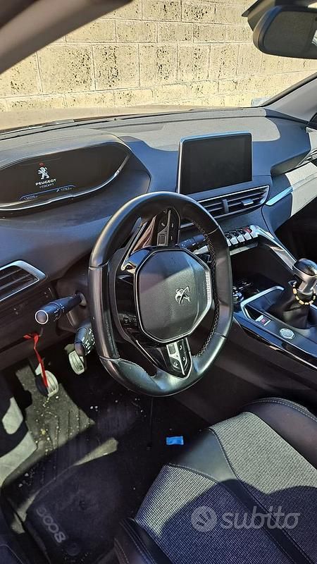 Usata Peugeot 3008 120 CV (88 kW) 2017 Berlina