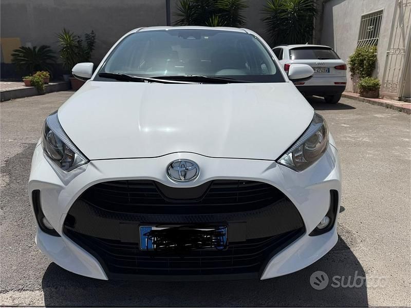 Usata Toyota Yaris 72 CV (52 kW) 2022 Bianco Utilitaria