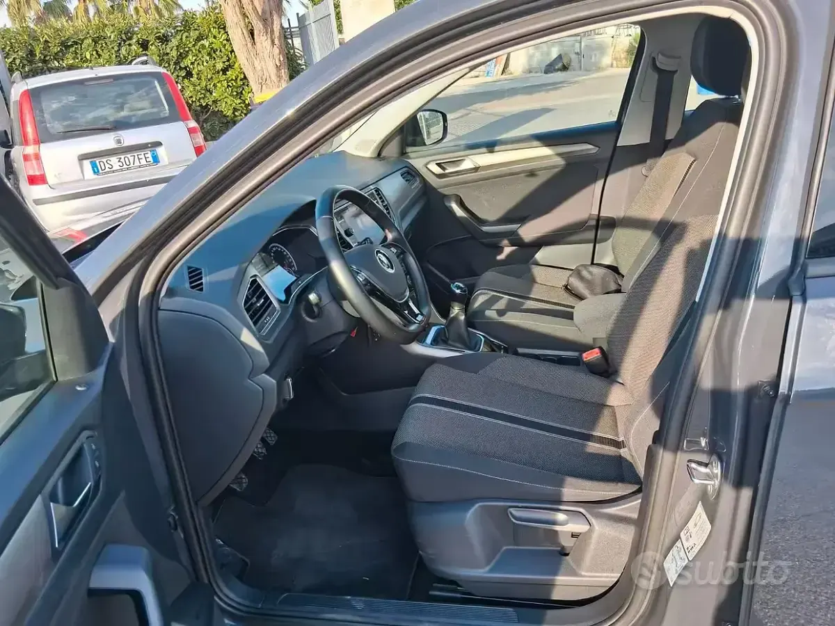 Usata VW T-Roc Style 116 CV (85 kW) 2021 Grigio SUV