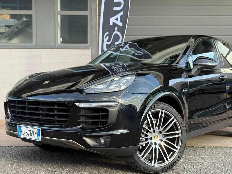 Usata Porsche Cayenne 250 CV (183 kW) 2017 Nero SUV