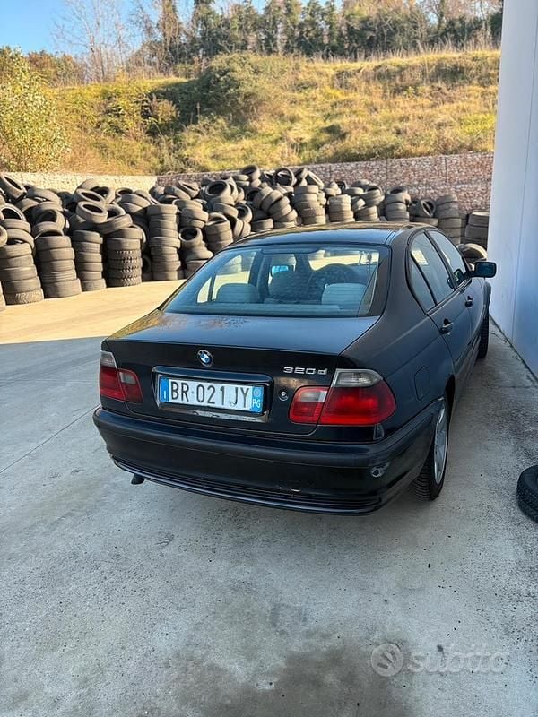 Usado BMW 320 136 HP (100 kW) 2001 Azul Sedan