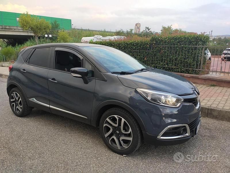 Usata Renault Captur 90 CV (66 kW) 2015 SUV