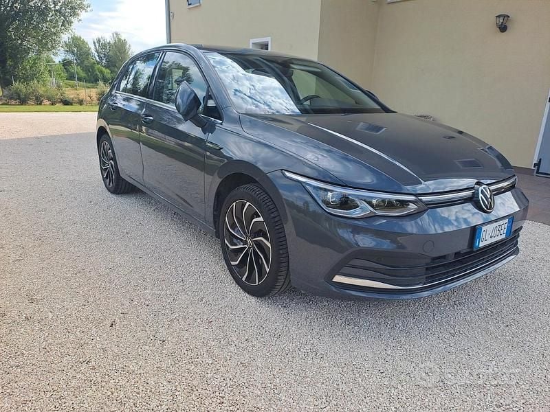Usata 2022 VW Golf VIII Due volumi | 20.300 € (Super prezzo) - Immagine 1/4