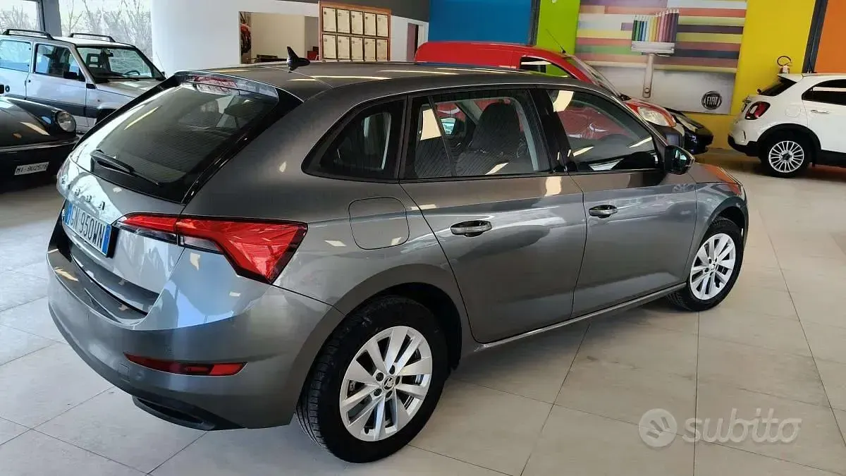 Usata Skoda Scala Ambition 95 CV (69 kW) 2023 Grigio Utilitaria
