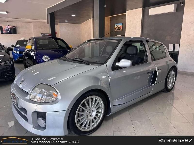 Argento Usata 2002 Renault Clio II Tre volumi | 68.900 € - Immagine 1/4