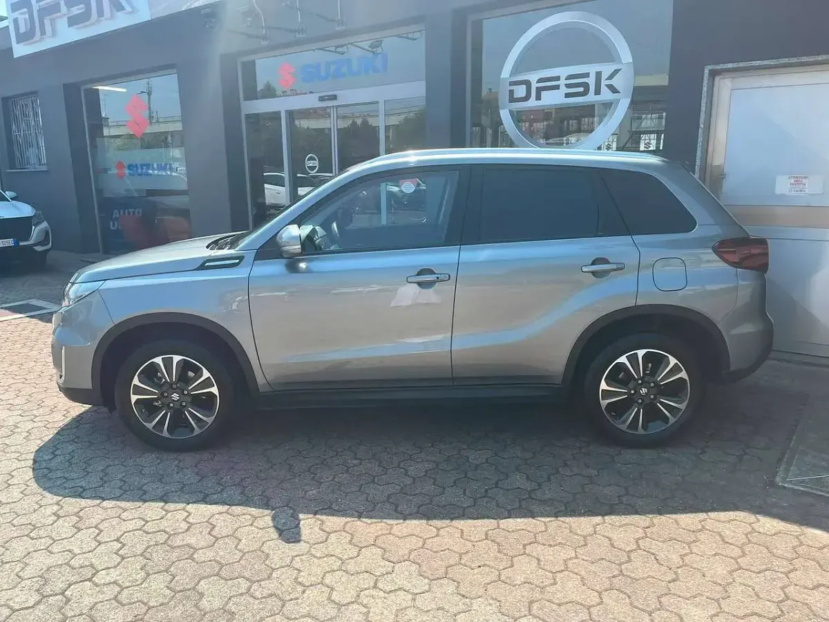 Usata Suzuki Vitara 129 CV (94 kW) 2024 Grigio SUV