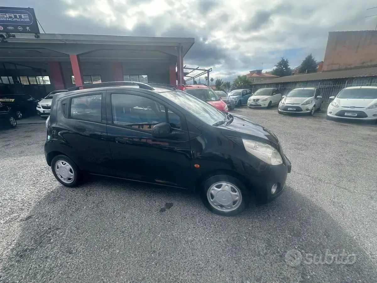 Usata Chevrolet Spark 68 CV (50 kW) 2010 Nero Utilitaria