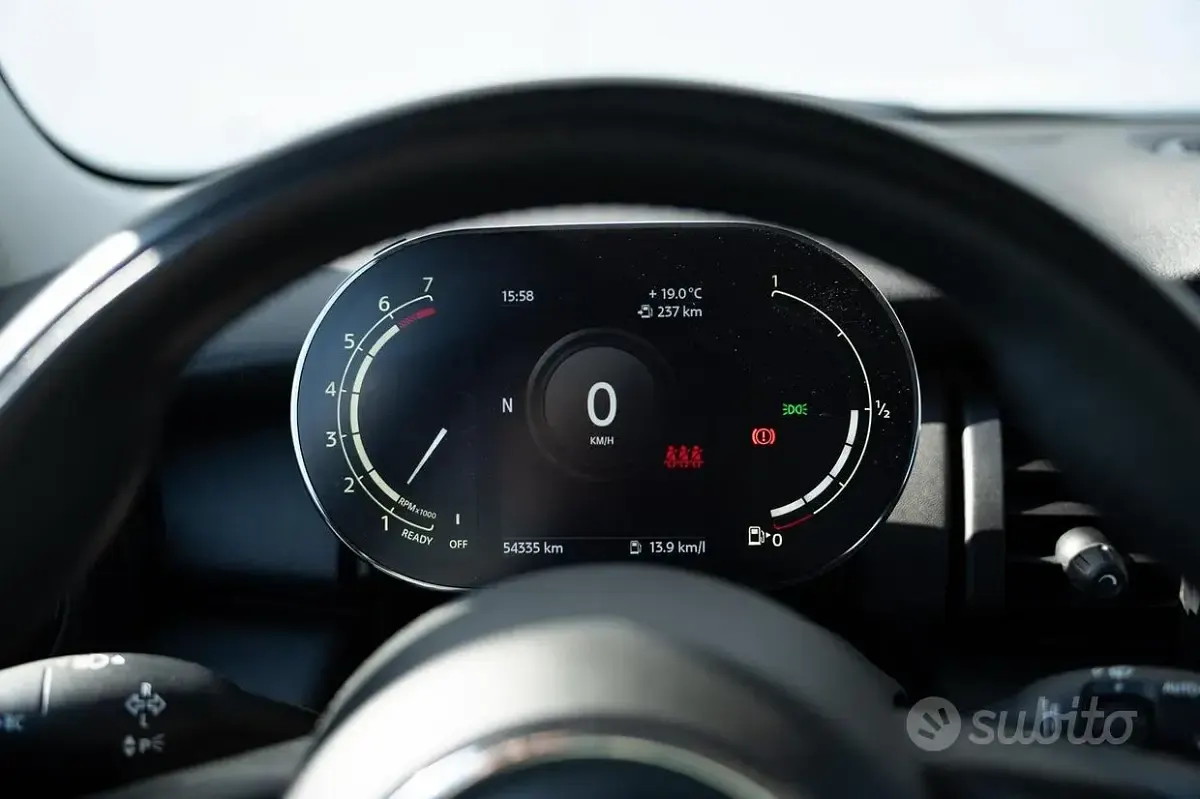 Usata Mini ONE 75 CV (55 kW) 2021 Verde Utilitaria