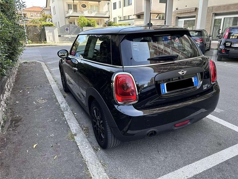 Usata Mini One D Business 95 CV (69 kW) 2016 Nero Utilitaria