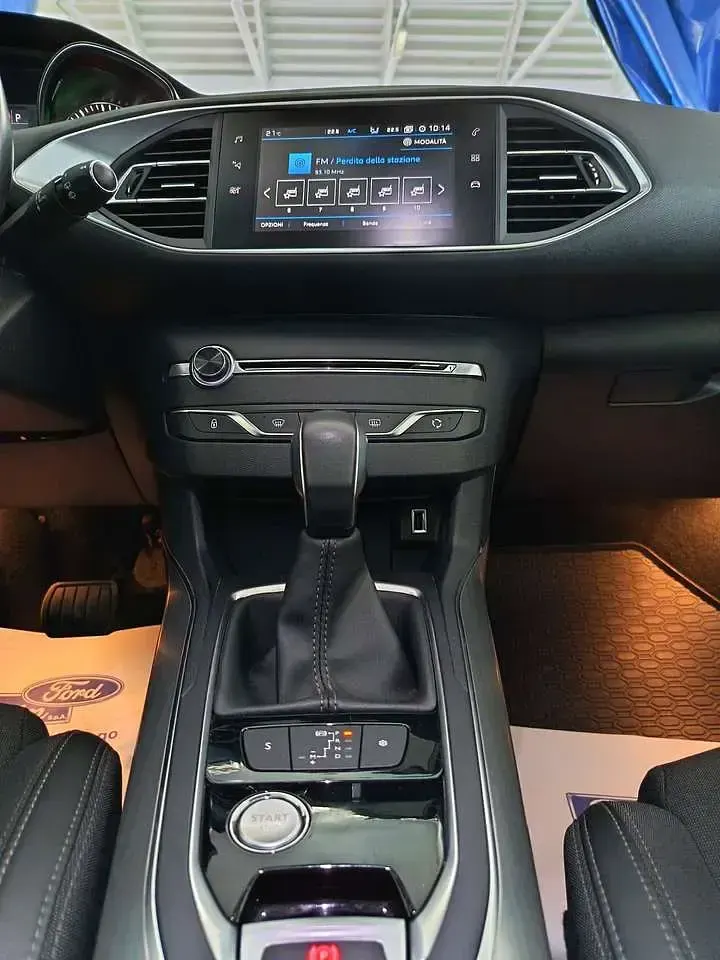 Usata Peugeot 308 Allure 120 CV (88 kW) 2018 Nero Berlina