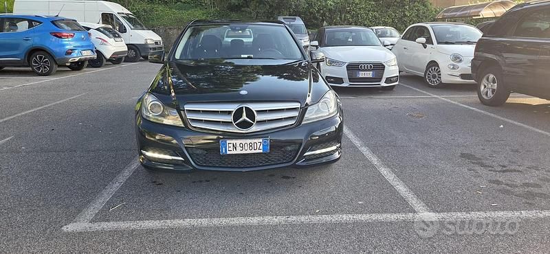 Usata Mercedes C220 177 CV (130 kW) 2012 Nero Berlina