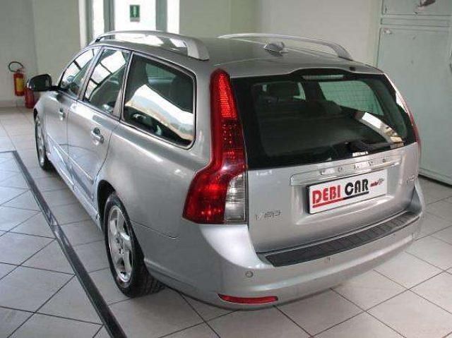 Usata Volvo V50 R-Design 114 CV (83 kW) 2011 Grigio Station wagon
