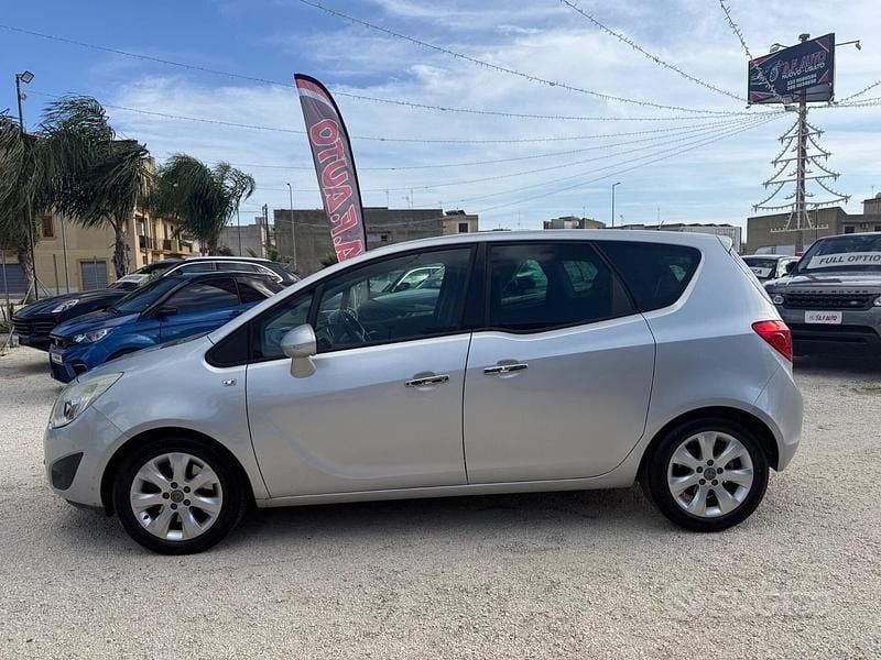Usata Opel Meriva Cosmo 130 CV (95 kW) 2012 Grigio Monovolume