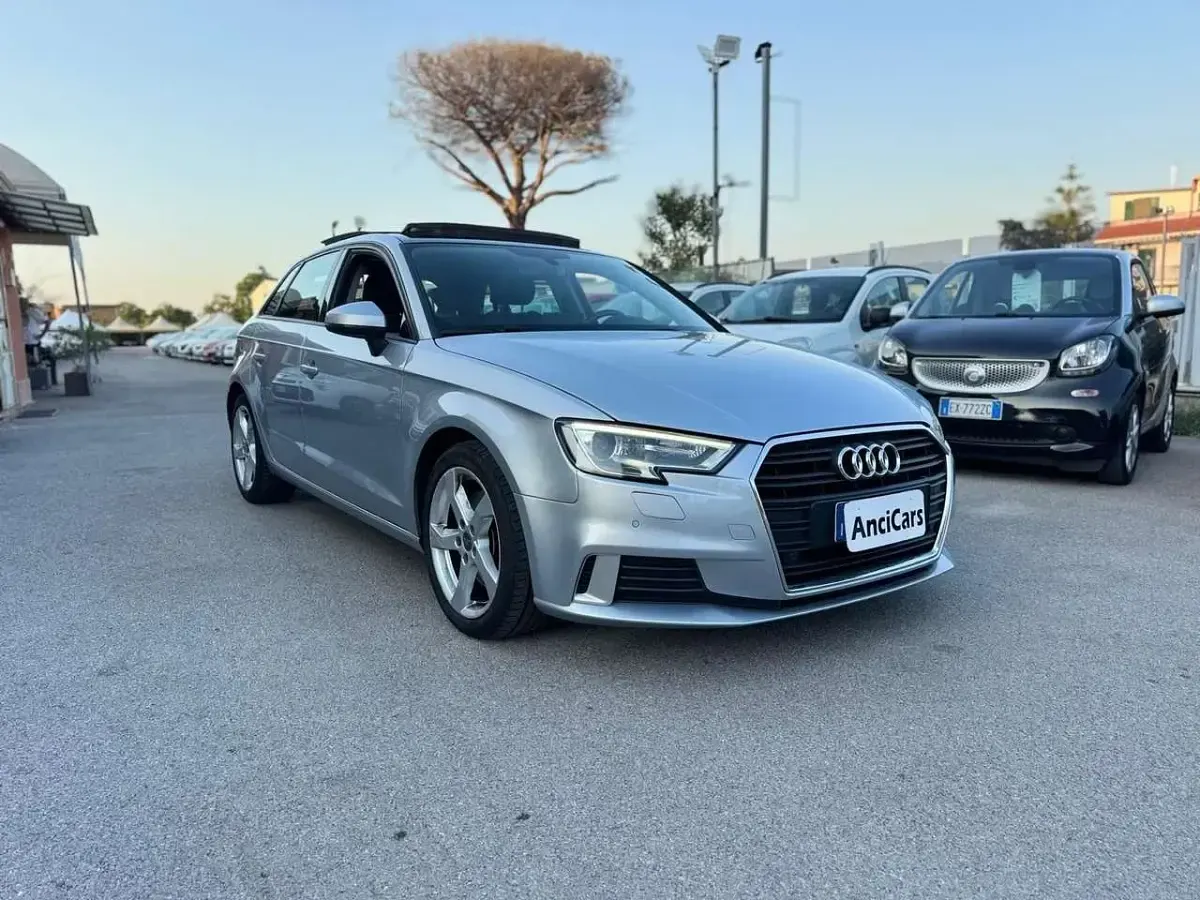 Usata Audi A3 Sport 184 CV (135 kW) 2019 Argento Berlina