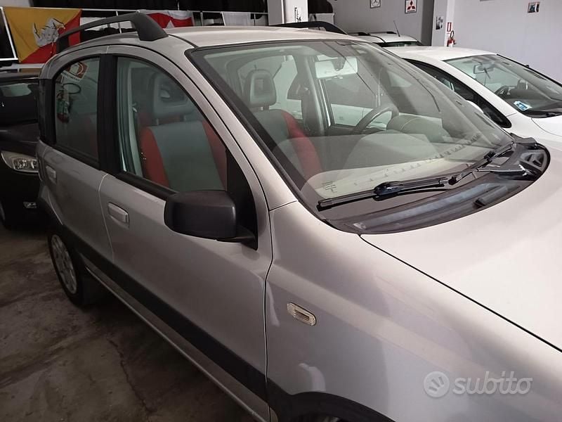 Usata Fiat Panda 4x4 60 CV (44 kW) 2005 Grigio Utilitaria