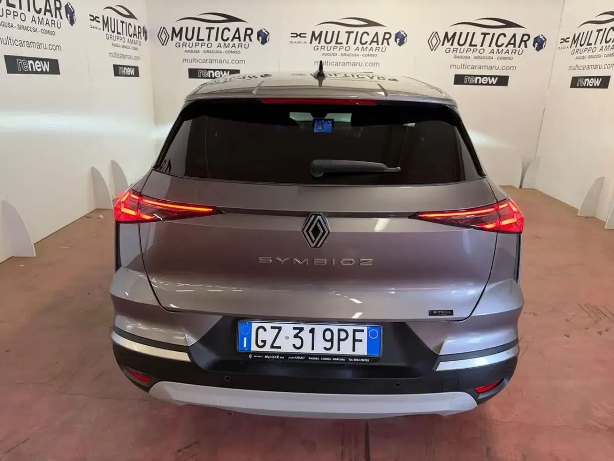 Usata Renault Symbioz Iconic 93 CV (68 kW) 2025 Grigio SUV