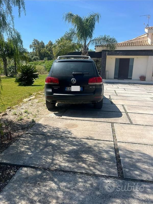 Usata VW Touareg 224 CV (164 kW) 2005 Nero SUV