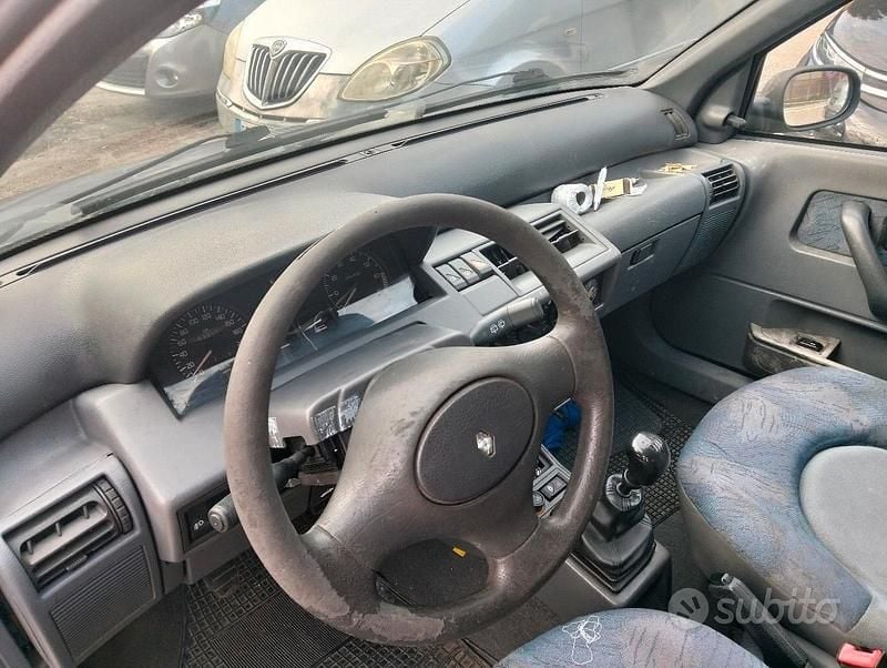 Usata Renault Clio 1997 Blu Utilitaria