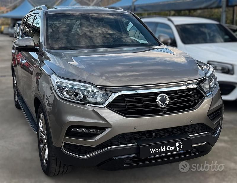 Usata Ssangyong (KGM) Rexton 181 CV (133 kW) 2019 Marrone SUV