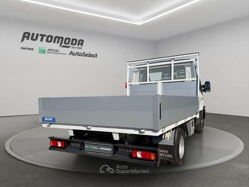 Usata Iveco Daily 136 CV (100 kW) 2024 Bianco Furgone