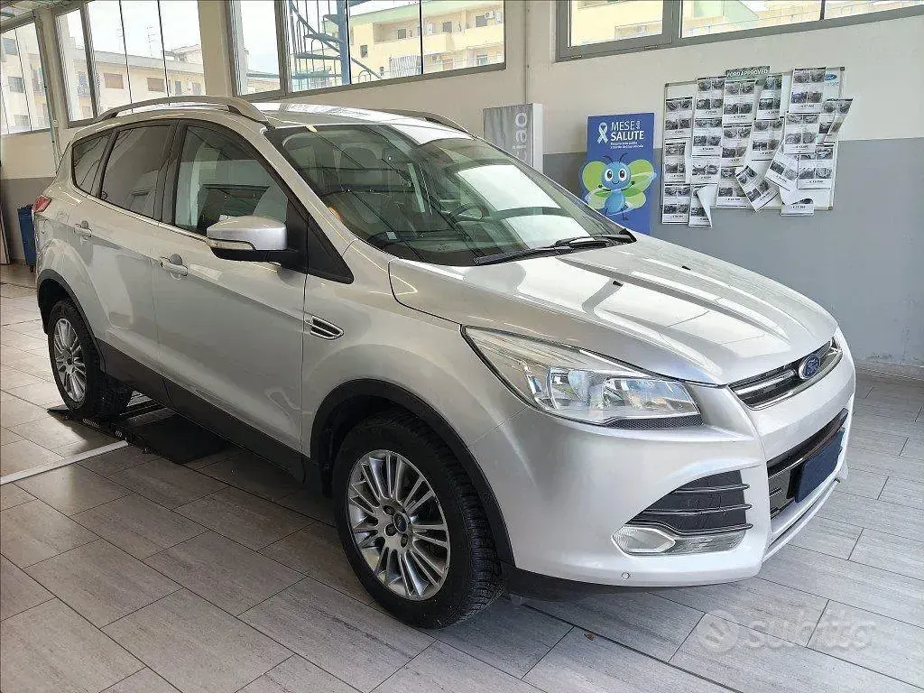 Usata Ford Kuga Titanium 163 CV (119 kW) 2013 Grigio SUV