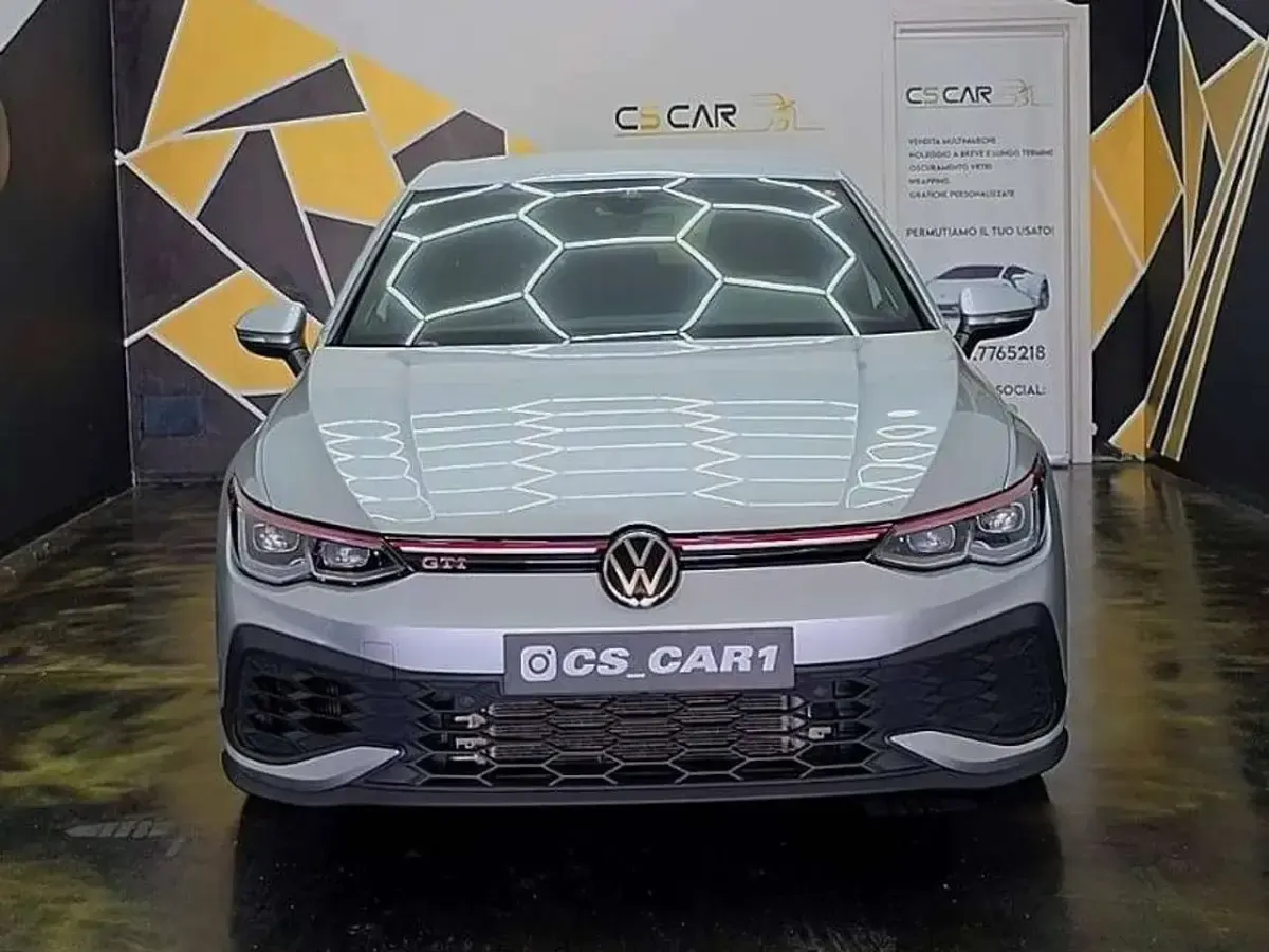 Usata VW Golf GTI 300 CV (220 kW) 2023 Argento SUV