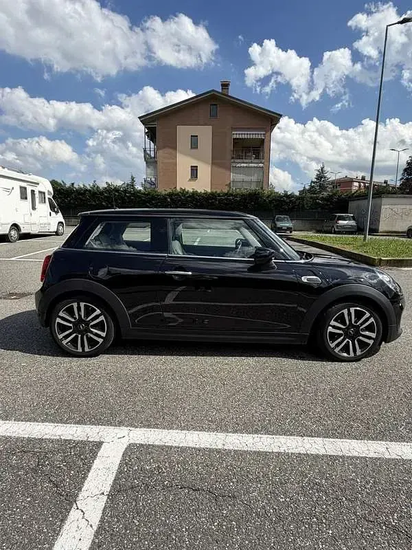 Usata Mini ONE 75 CV (55 kW) 2021 Utilitaria