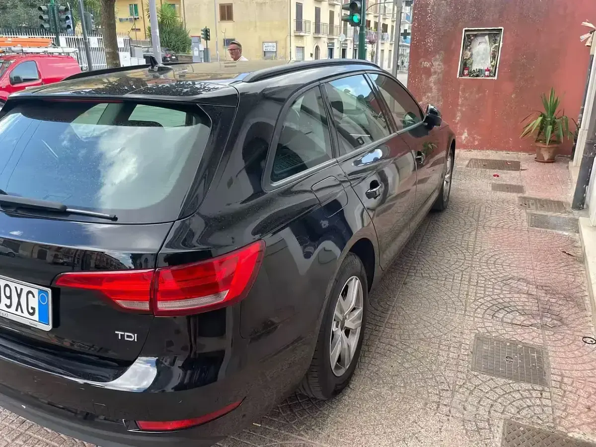 Usata Audi A4 Business 190 CV (139 kW) 2019 Nero Station wagon