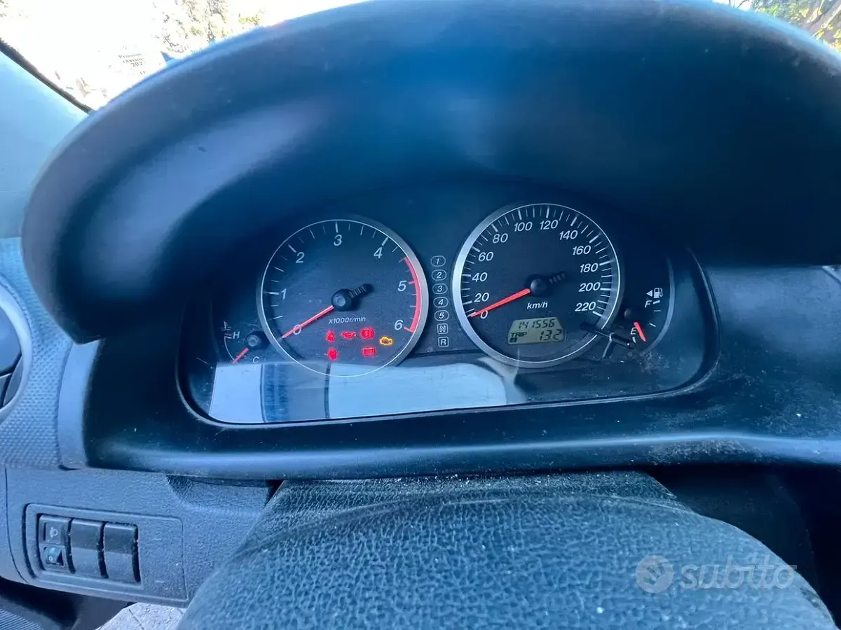 Usata Mazda 2 68 CV (50 kW) 2005 Bluazzurro Utilitaria