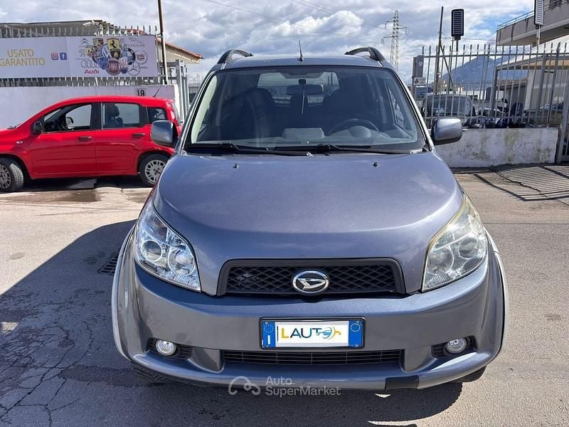 Usata Daihatsu Terios 105 CV (77 kW) 2007 Gray SUV