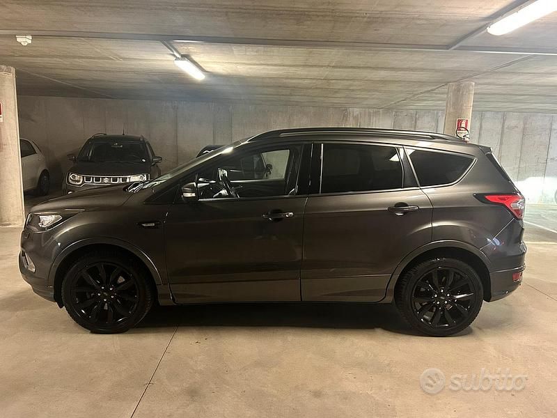 Usata Ford Kuga ST-Line 2018 Grigio SUV