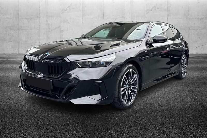 Nero Usata 2024 BMW 520 M Sport Station wagon | 56.950 € (Molto cara) - Immagine 1/4