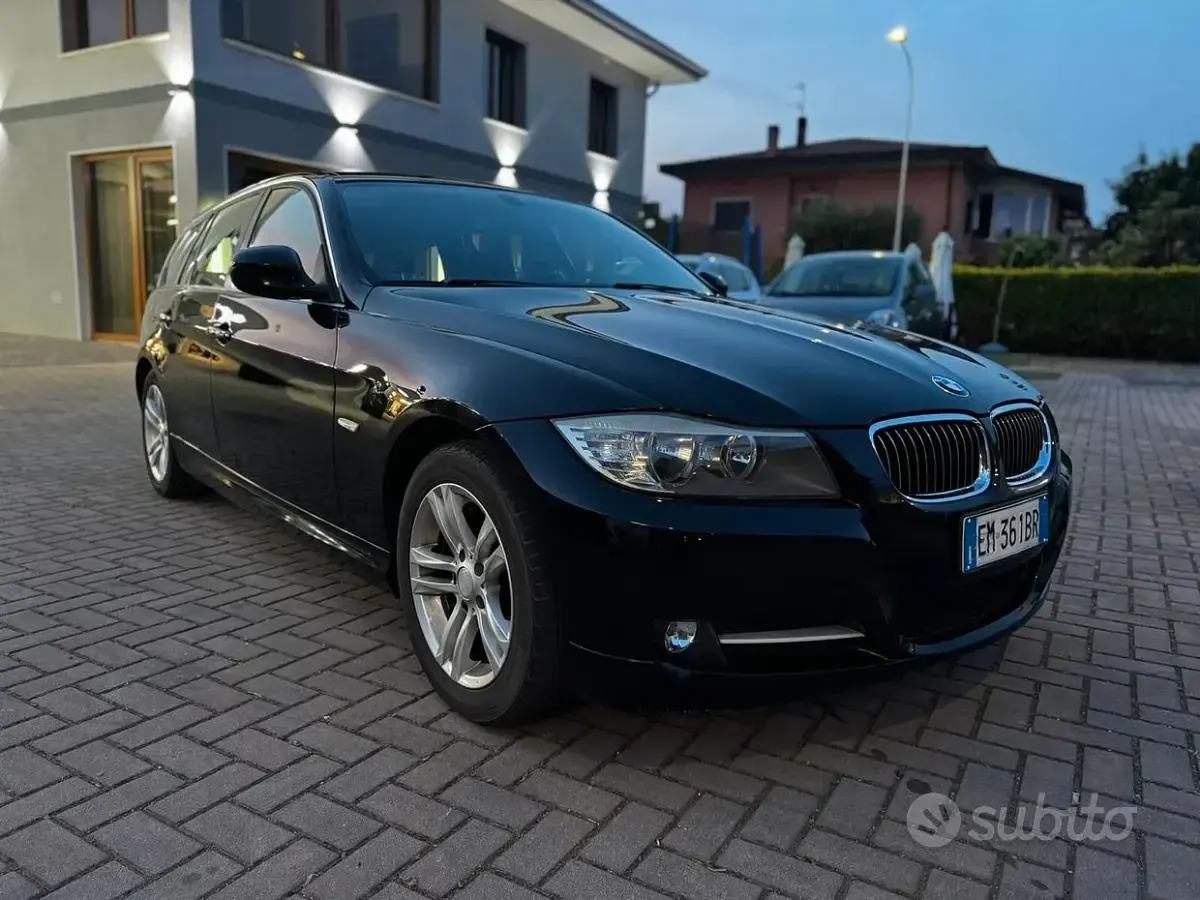 Begagnad BMW 316 Efficient Dynamics 116 HK (85 kW) 2012 Svart Kombi