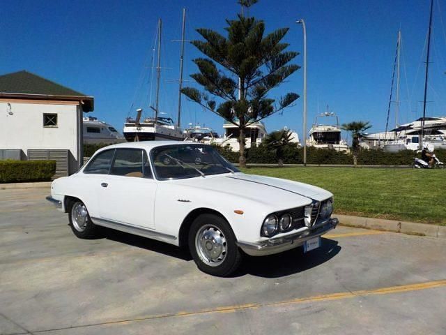 Usata Alfa Romeo 2000 Sprint 118 CV (86 kW) 1961 Bianco Coupé