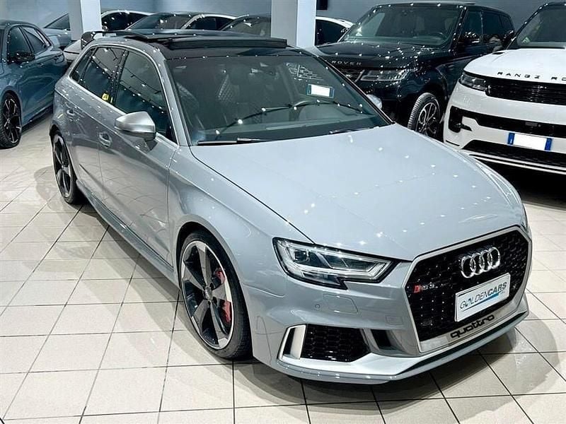 Grigio Usata 2019 Audi RS3 Design Tre volumi | 38.900 € (Buon prezzo) - Immagine 1/4